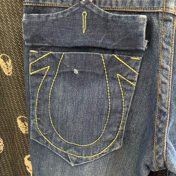 True religion jean shorts , size W30, missing back left button, - Picture 4 of 8